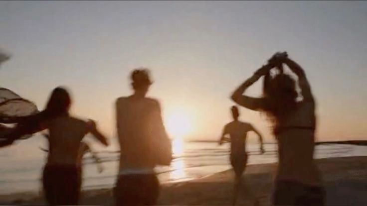 The Post-Surf Glow is Real: Here’s Why Your Skin Looks Better After Spending Time in the Ocean